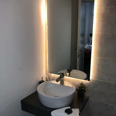 Antwerp Apartment *
